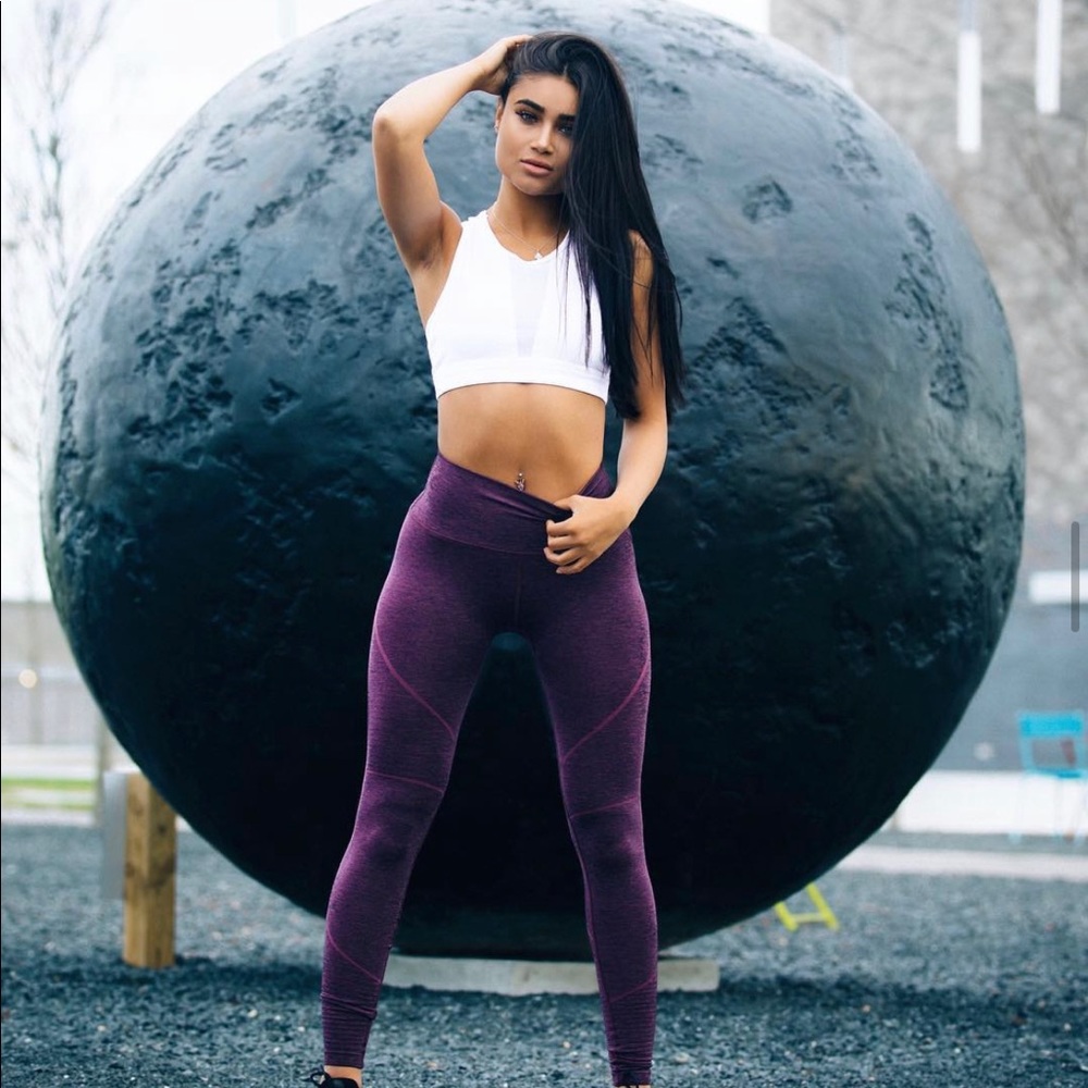 Alphalete Revival leggings in crushed violet